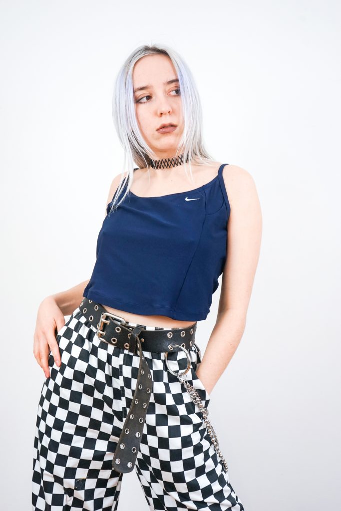 vintage 90s nike swoosh crop top