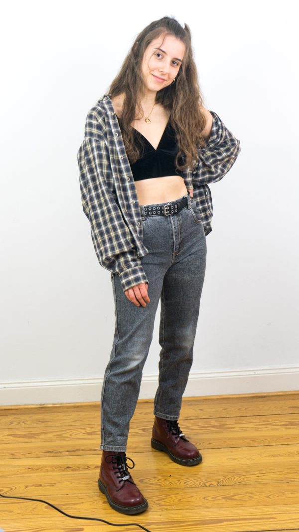 grungey vintage 90s mom jeans