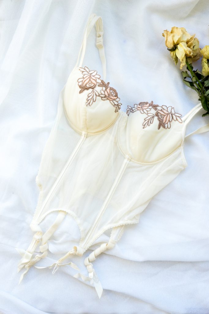 ensembled vintage 1990s girdle corset