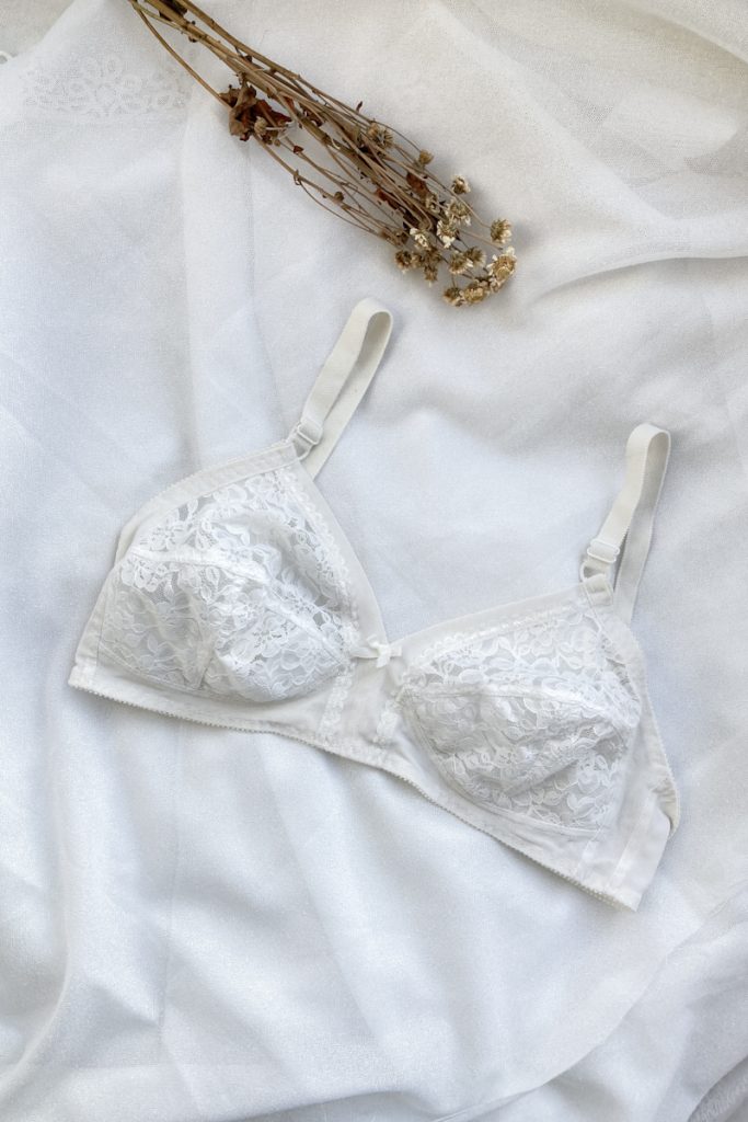 enchanting vintage 1980s white lace bralette