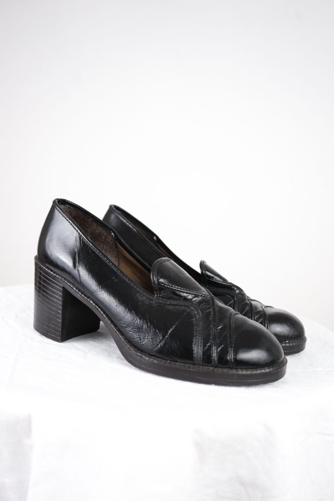 classic vintage 90s mini platform leather heels