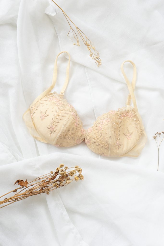 adorable lace mesh vintage 1990s La Perla bralette