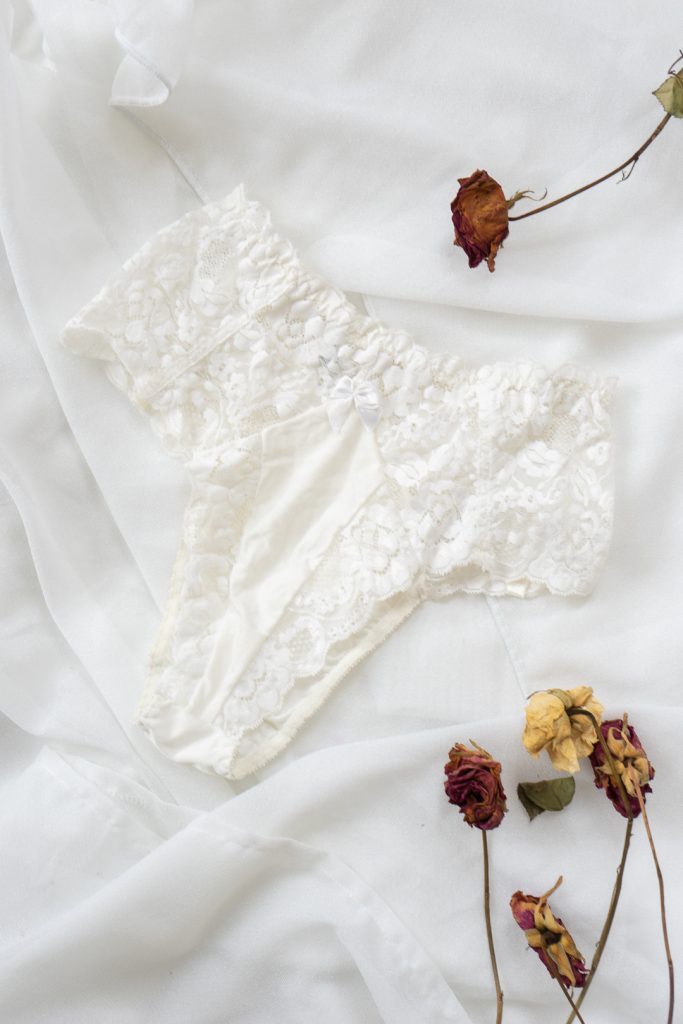 delightful vintage 60s high waisted lace briefs