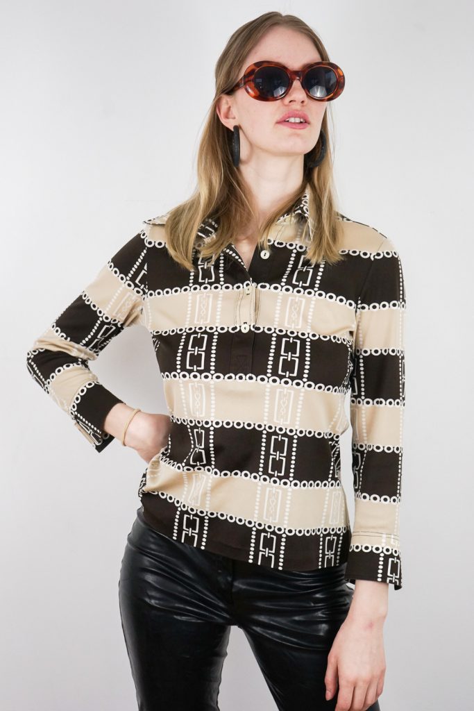 pointy collar authentic vintage 1970s psychedelic shirt - M