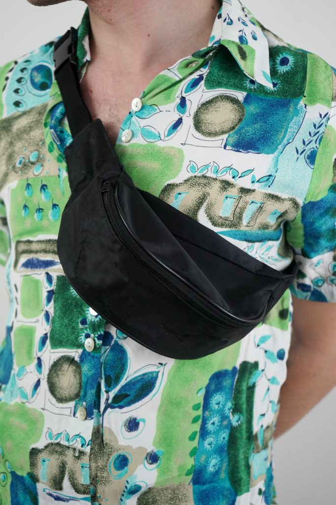 casual black vintage 90s bumbag