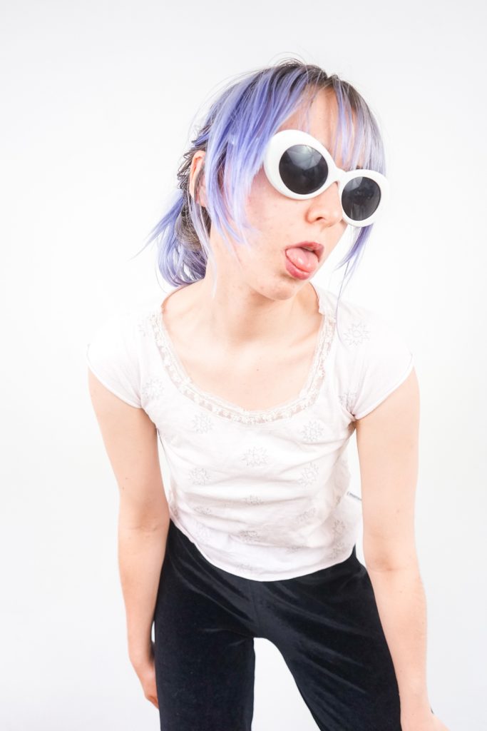 pastel pink vintage Y2K star pattern rave crop top