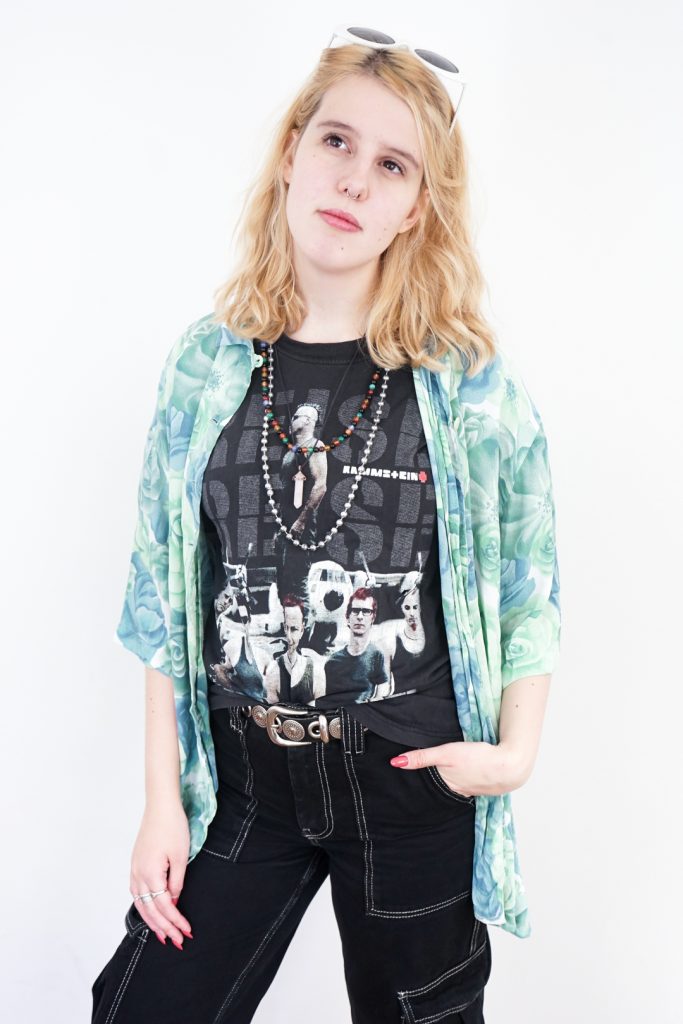 grunge & roses vintage 90s patterned rose shirt