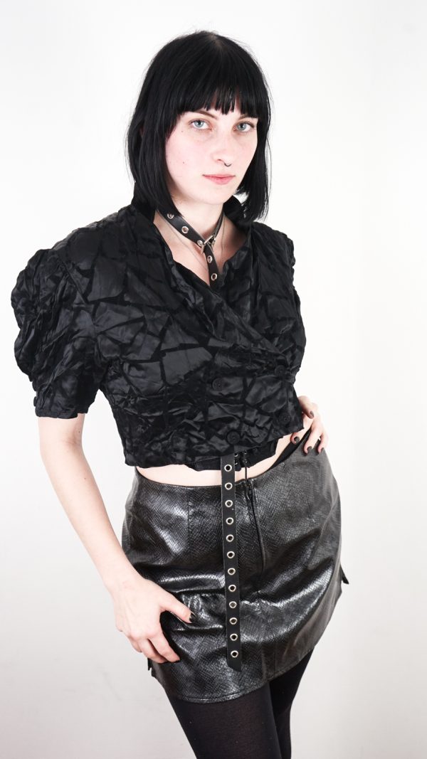 iconic puffed sleeve structured vintage 80s cropped velvet blazer