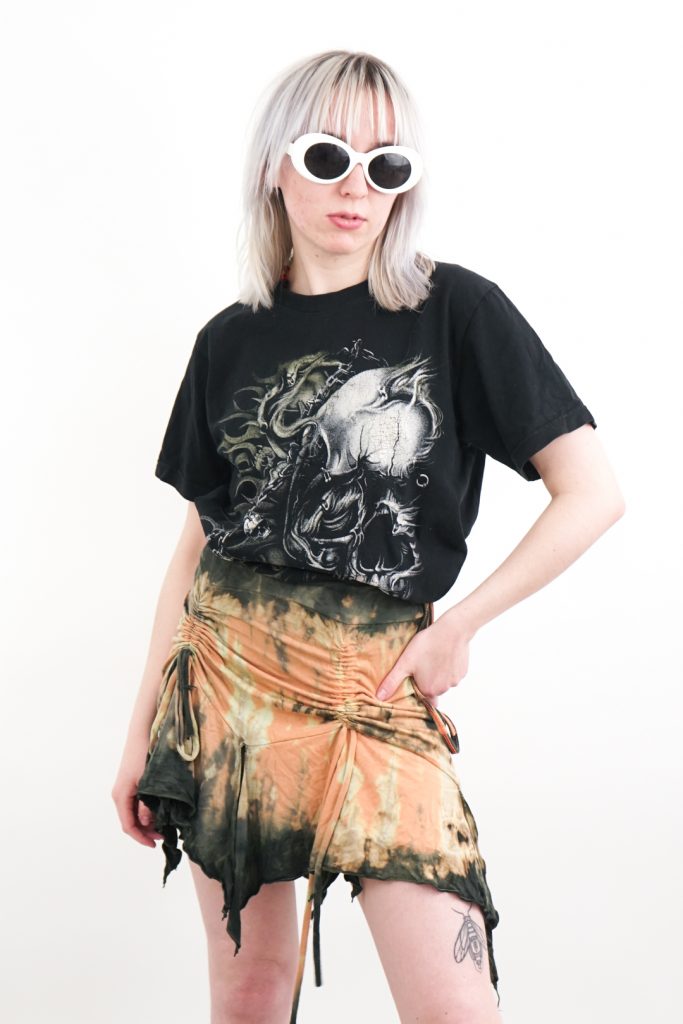 boxy vintage 90s unisex skull goth shirt