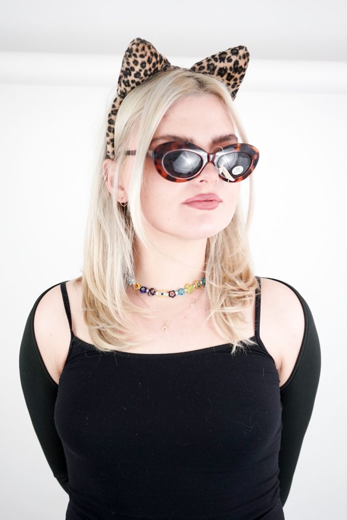 iconic NEW unworn vintage 90s cateye sunglasses