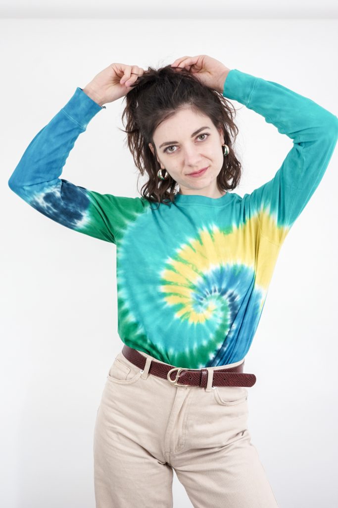 vibrant vintage 90s tie dye longsleeve