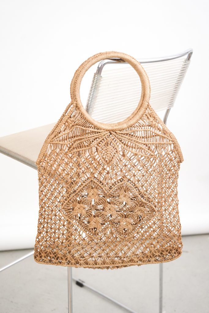 vintage 1960s beige crochet macrame bag