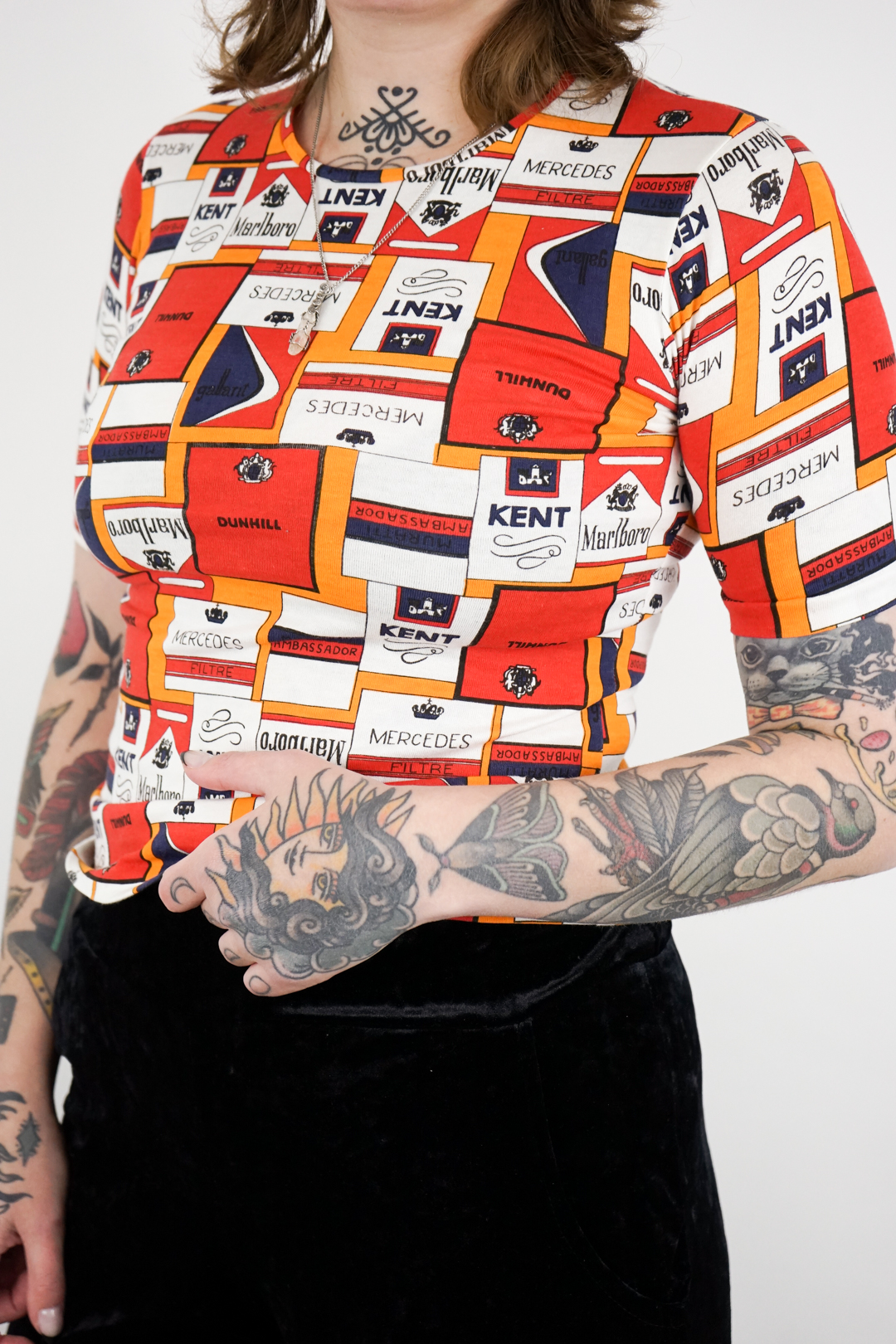 funky unique vintage 60s cigarette brands top-3-vintage-online-shop-austria-österreich-germany-alternative-witchy-second-hand-90s-gothic-indie-grunge