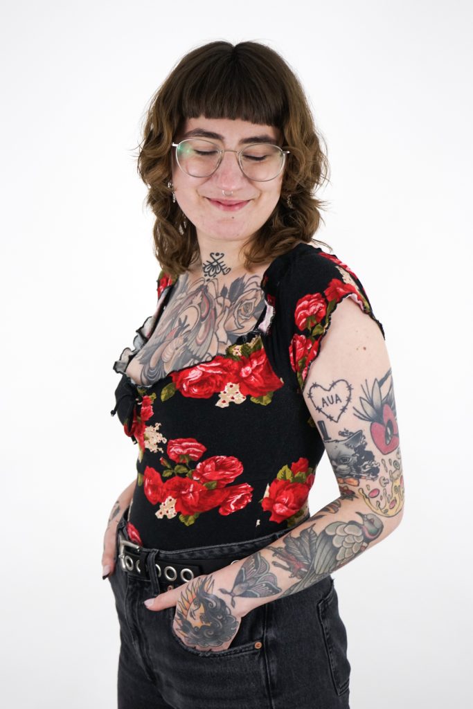 super soft vintage 90s rose patterned grunge top
